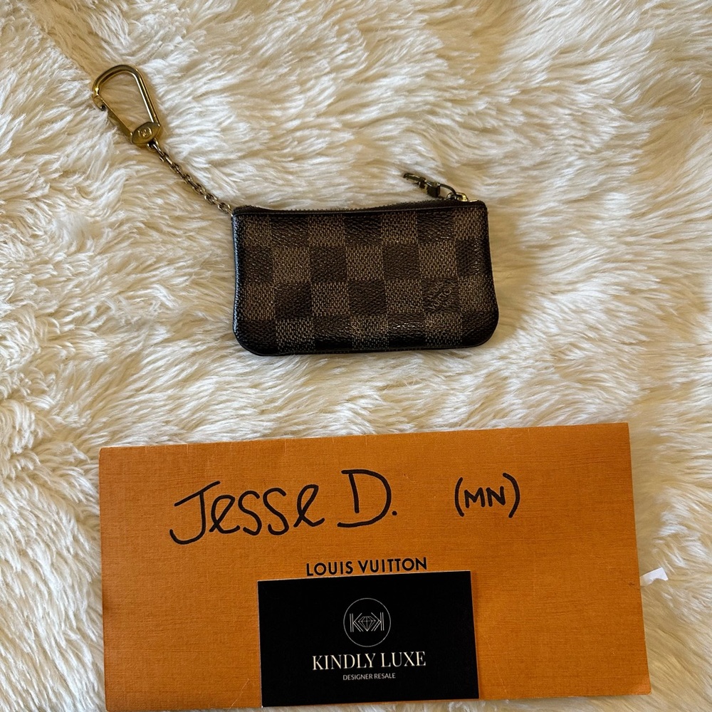 SOLD — LV Louis Vuitton Key Cles - Damier Ebene